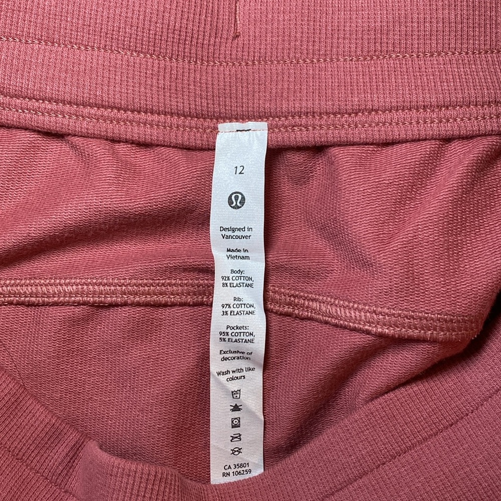 Lululemon Scuba HR French Terry Joggers in Briar Rose NWT - Picture 5 of 6